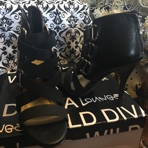 Black stiletto -Via Neroli-open toe heels 👠